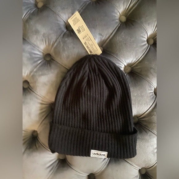 NWT. Women’s Adidas Hat - Picture 2 of 2